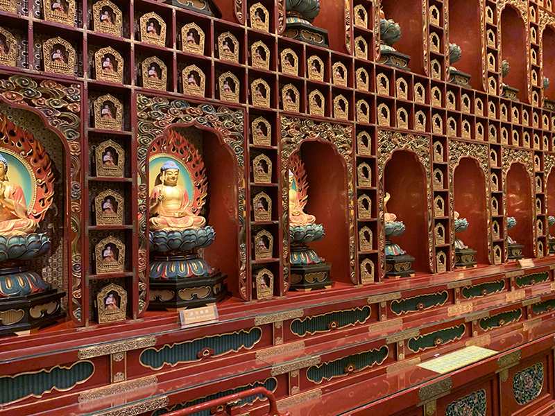 100 Buddhas