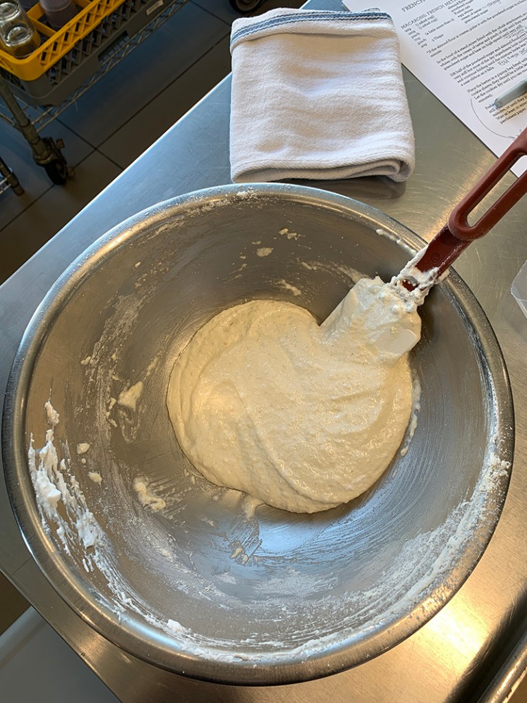 #gallivers_travels @galliverstravels
#cookingclass #frenchmacrons #gourmandise #bakingisfun #culinarybackyardadventures