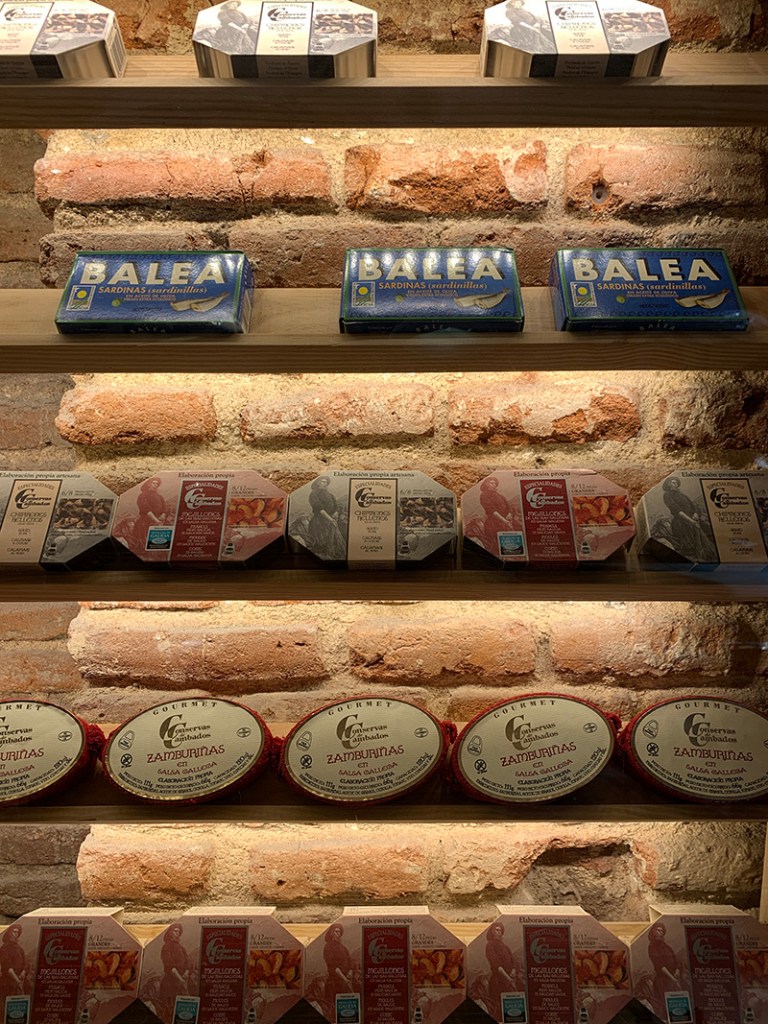 #gallivers_travels #devourtours #becurious #madrid #huertas #foodtours #foodies